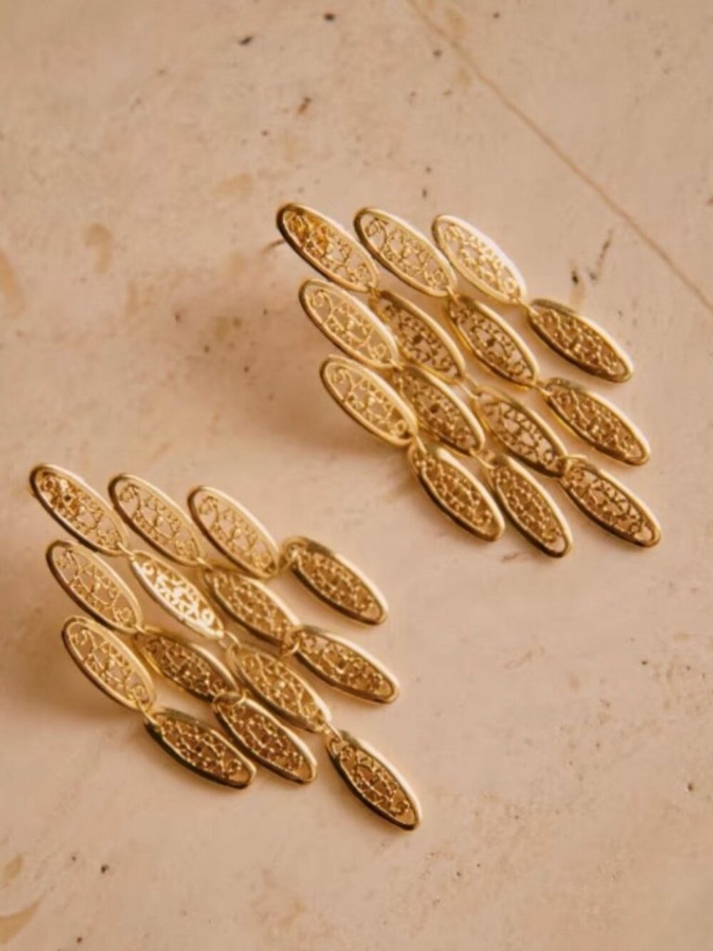 Sezane Colombe Earrings Gold Plated Metal New with Pouch & Box Rare Find - Picture 7 of 15